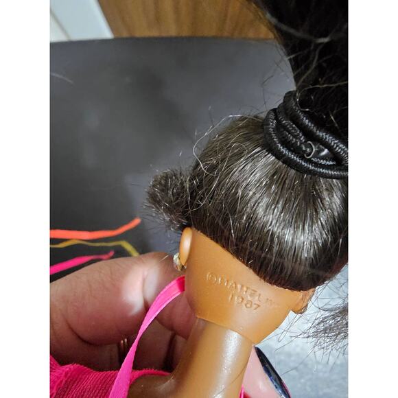 Vintage 1993 Gymnast Barbie Doll Bend & Move Body - African American - Rare - Picture 14 of 15